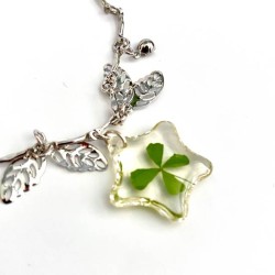 Armbandje bladeren en ster met echt klavertje vier nr18