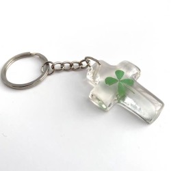 Sleutelhanger dikker kruis met echt klavertje vier nr26